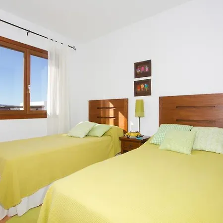 Playa Blanca Sleeps 6 Pool Air Con Wifi *
